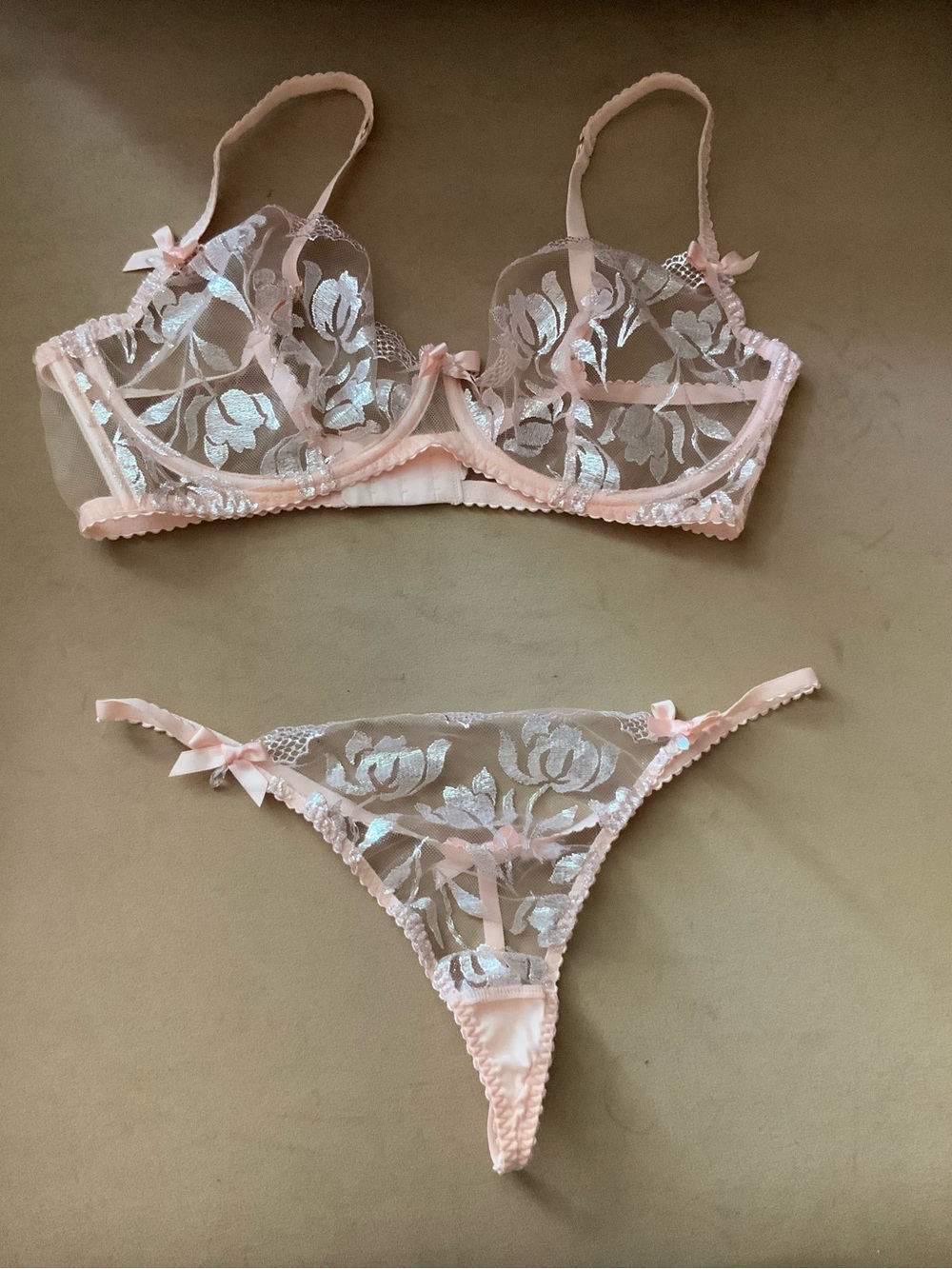 Agent provocateur 2pc bra set sz 36d
